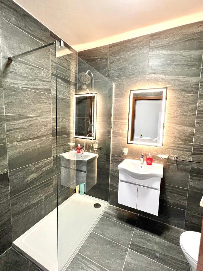 Condo With Patio Overlooking Piazza Gzira Esterno foto